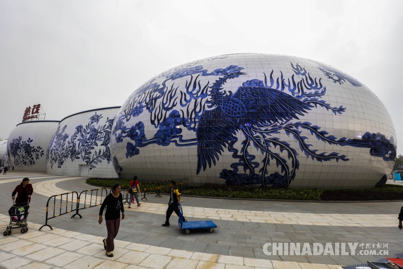 全球最大青花瓷建筑亮相南昌